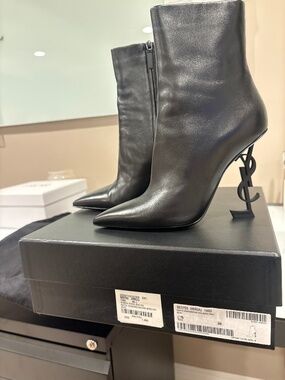 YSL SAINT LAURENT Nappa Vendome Opyum 110 Ankle Boots 40 Black